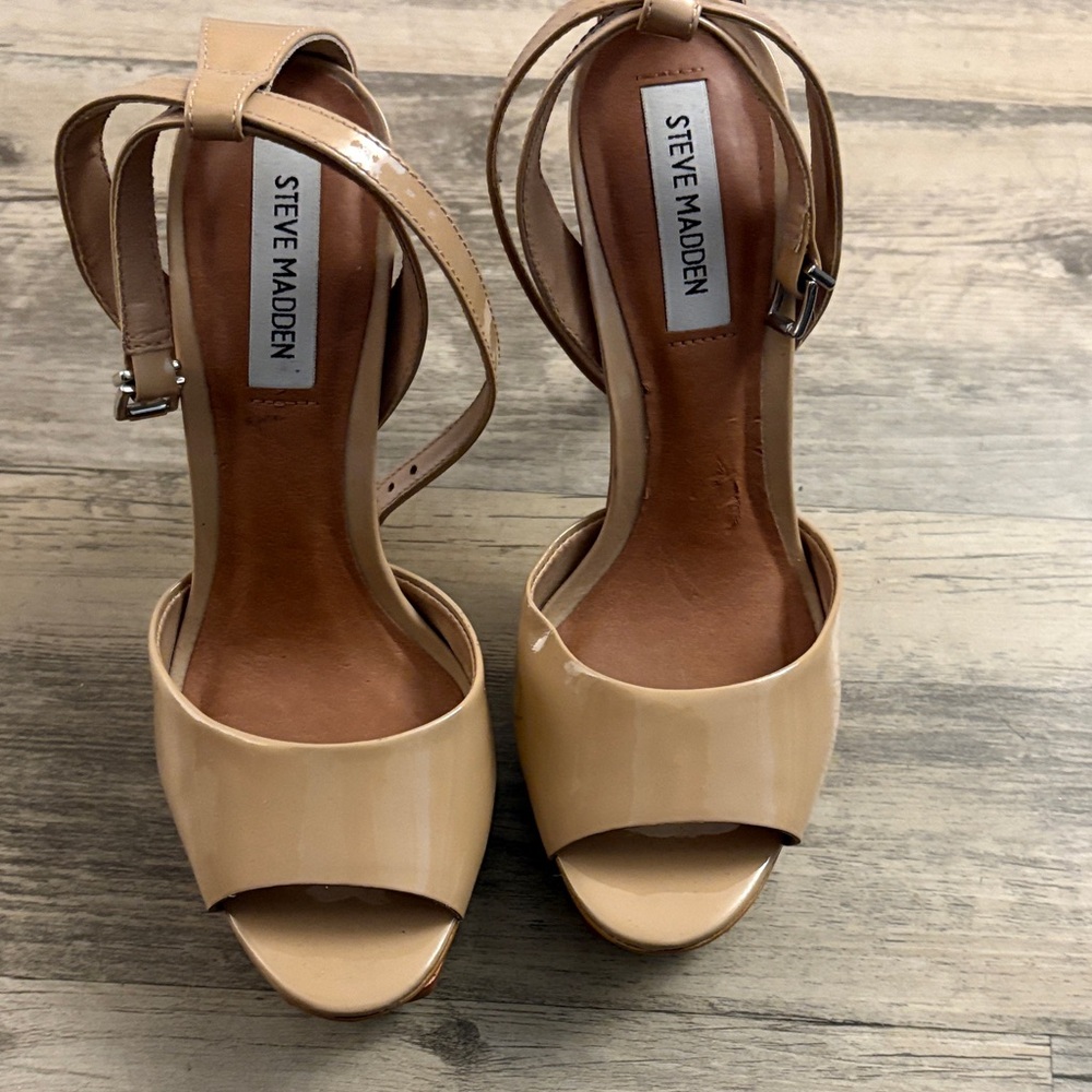 Steve Madden Nude Ankle Strap Patent high Heels sandals